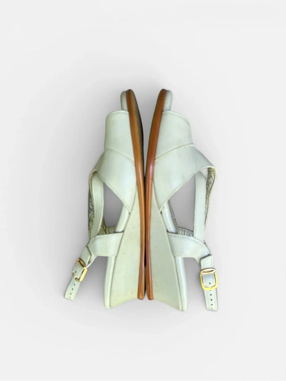 SAS Caress Buckle Tripad Comfort Leather Wedge Sandal in Bone Size 6M